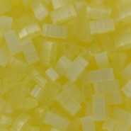 Miyuki half tila 5x2.4mm Perlen - Silk pale yellow HTL-2554